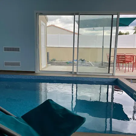 Maison Avec Piscine Interieure Privee, Buses De Spa, Jardin Clos Et Parking *