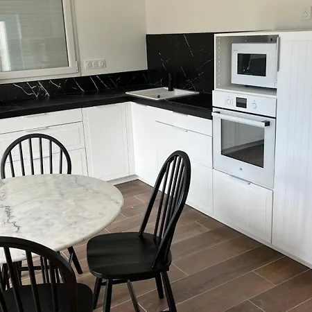 Вилла Maison Avec Piscine Interieure Privee, Buses De Spa, Jardin Clos Et Parking